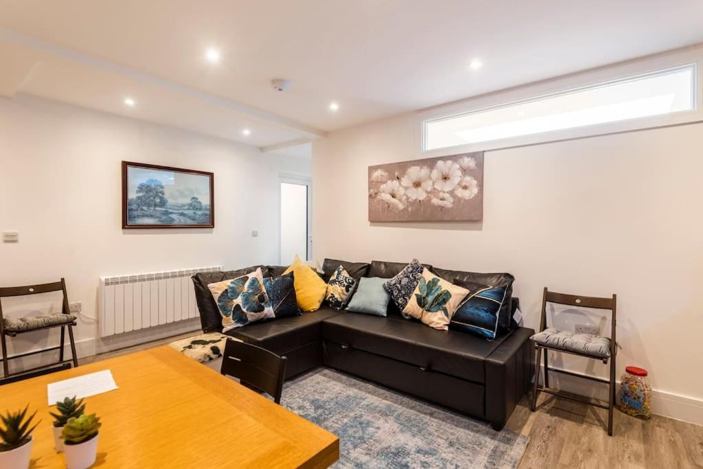 Comfortable Flat Close To The Beach Brighton ภายนอก รูปภาพ