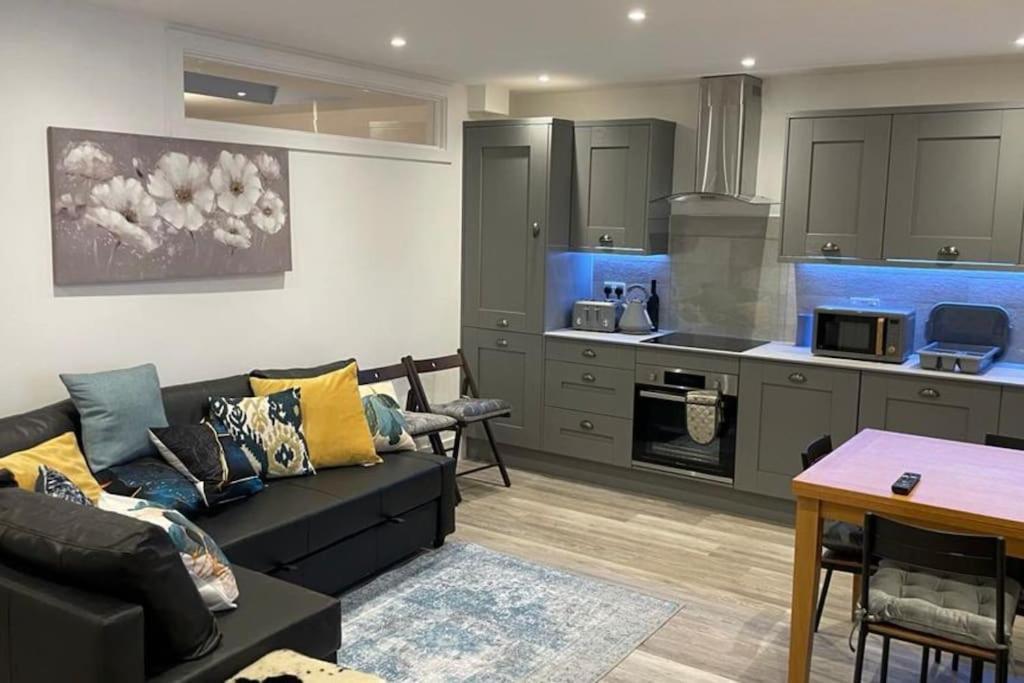 Comfortable Flat Close To The Beach Brighton ภายนอก รูปภาพ