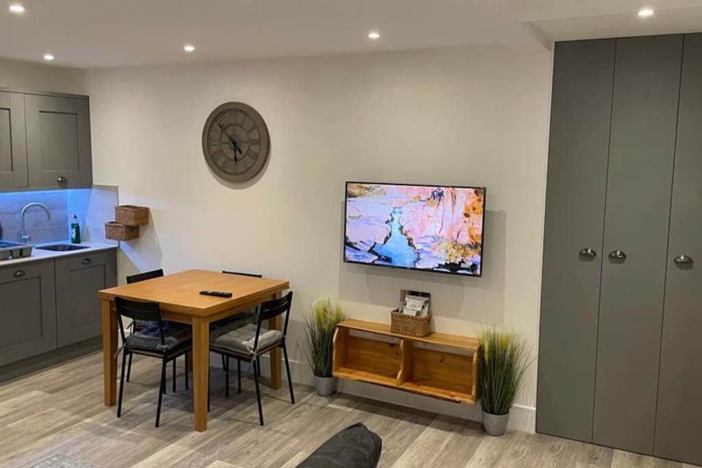 Comfortable Flat Close To The Beach Brighton ภายนอก รูปภาพ