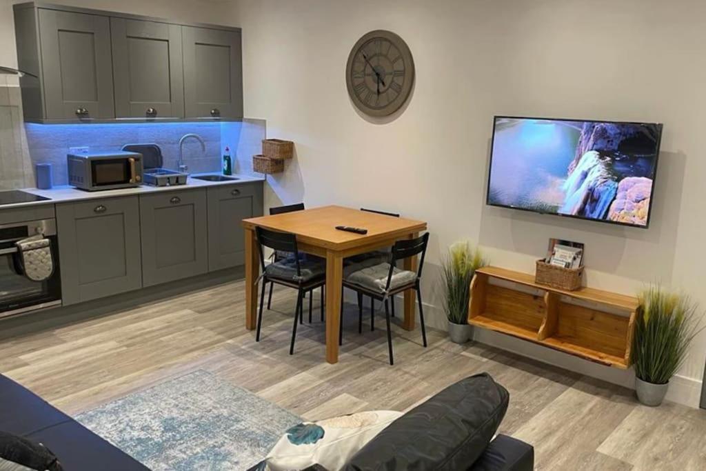 Comfortable Flat Close To The Beach Brighton ภายนอก รูปภาพ