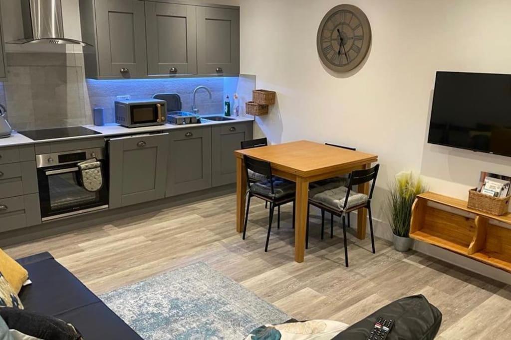 Comfortable Flat Close To The Beach Brighton ภายนอก รูปภาพ