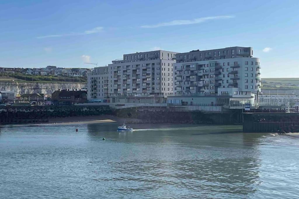 Comfortable Flat Close To The Beach Brighton ภายนอก รูปภาพ